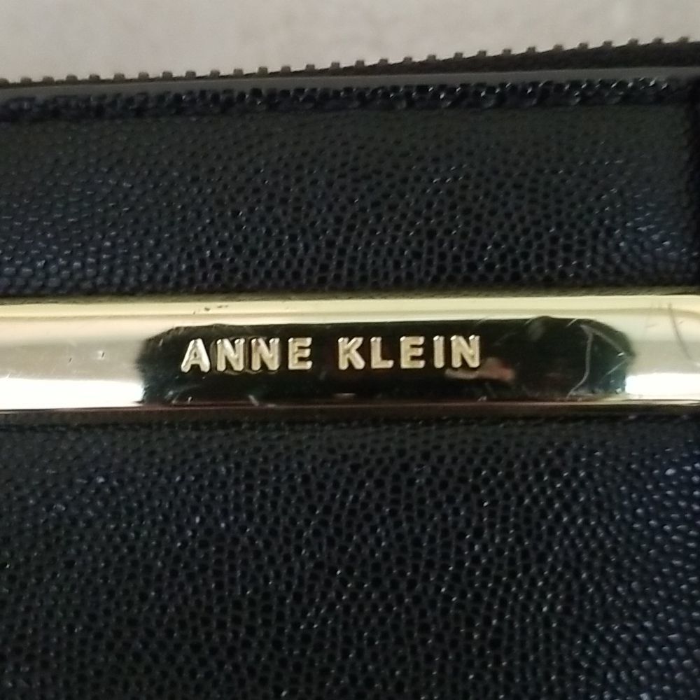 Anne Klein - Picture 4 of 8